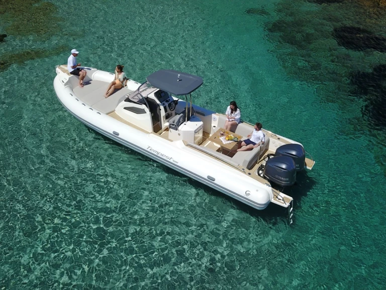 Wynajem Łódż półsztywna Capelli z patentem 