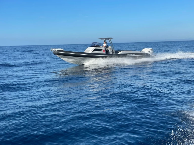 Wynajem Łódż półsztywna Capelli z patentem 