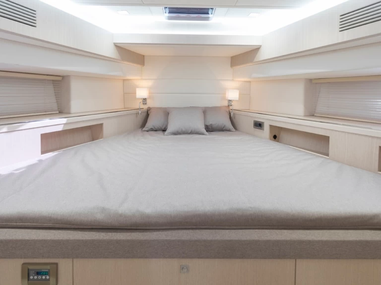 Motorówka do wynajmu w Marine de Sant'Ambrogio w najlepszej cenie