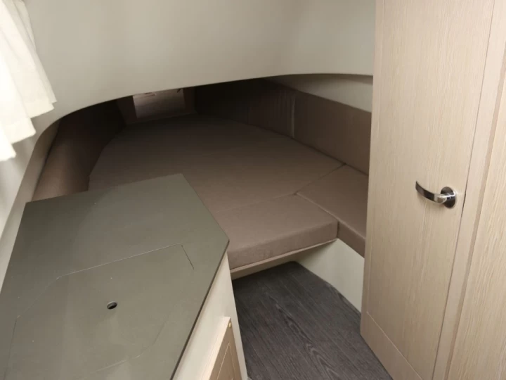 Wynajem Łódż półsztywna Capelli z patentem 