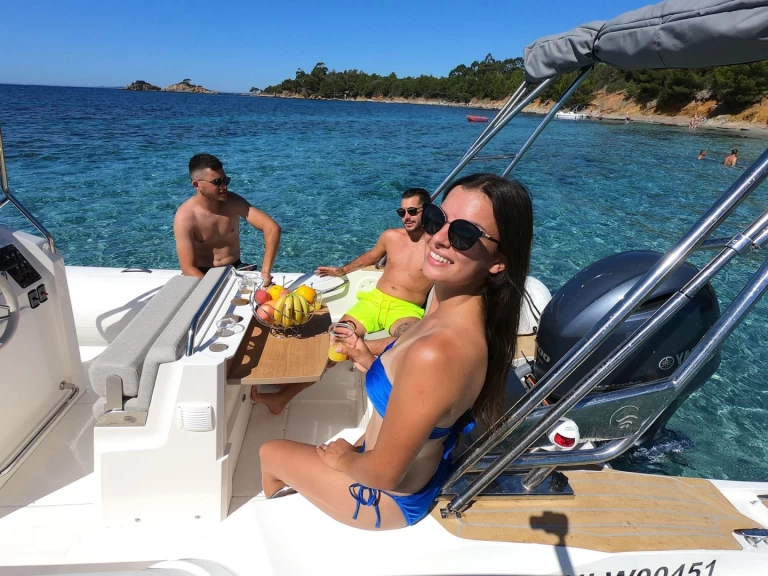 Wynajem łodzi Capelli Tempest 700 CUP w Marine de Sant'Ambrogio na SamBoat 