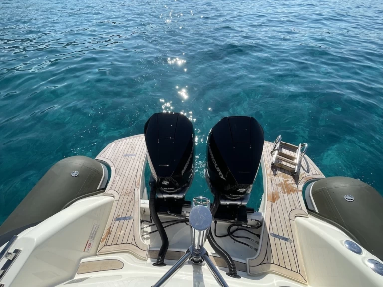 Wynajem Łódż półsztywna Bwa z patentem 