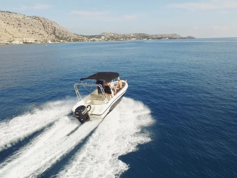 Wynajem Motorówka w Lárdos - Poseidon Soverato 