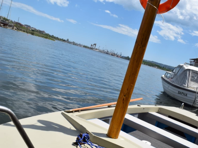 Wynajem łodzi Varna tanio 21