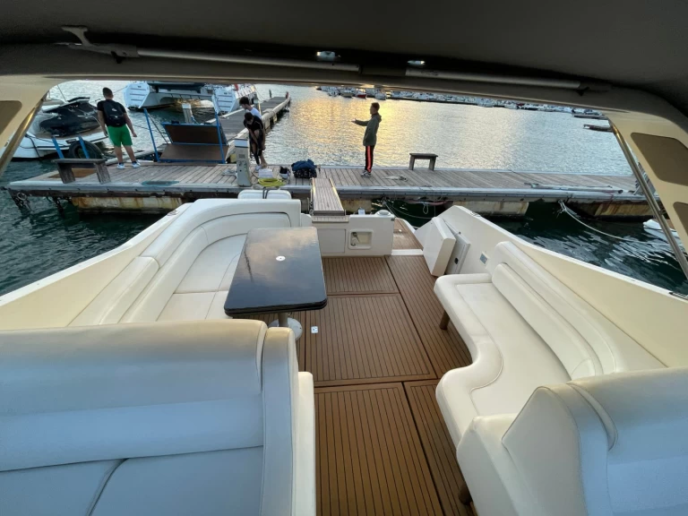 Wynajem Motorówka Cranchi z patentem 