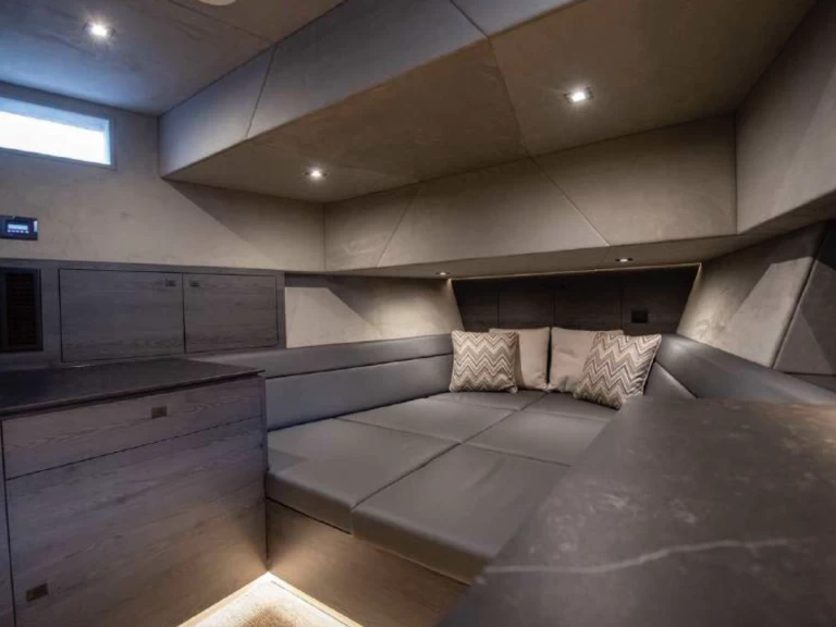 Wynajem w Marina Ibiza- Vanquish VQ 58 na SamBoat