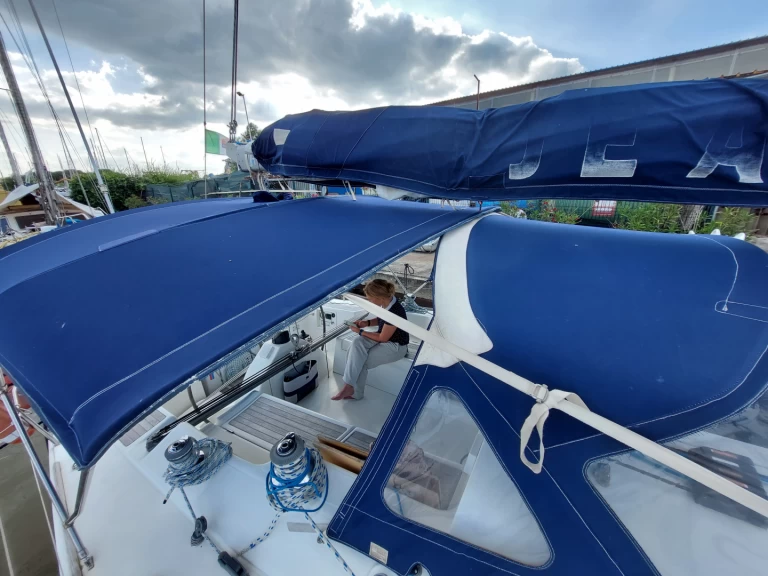 Żaglowiec do wynajmu w La Spezia w najlepszej cenie