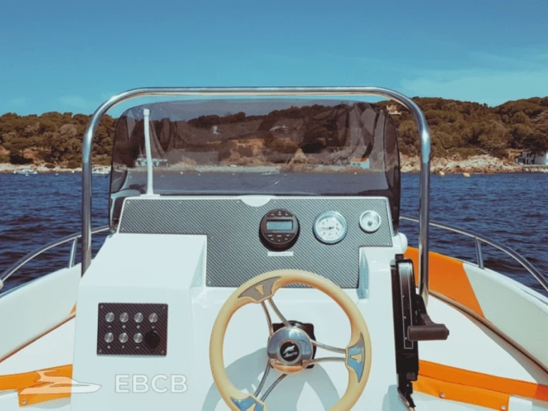 Wynajmij Motorówka z lub bez skippera V2 BOATS w Platja d'Aro