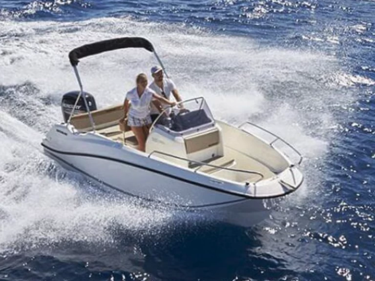 Wynajem Motorówka Quicksilver z patentem 