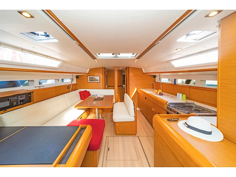 Wynajmij Żaglowiec z lub bez skippera Jeanneau w Castellammare di Stabia