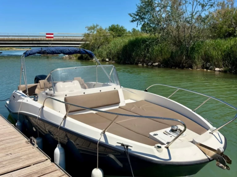 Wynajem Motorówka w Carnon-Plage - Quicksilver Activ 675 Sundeck