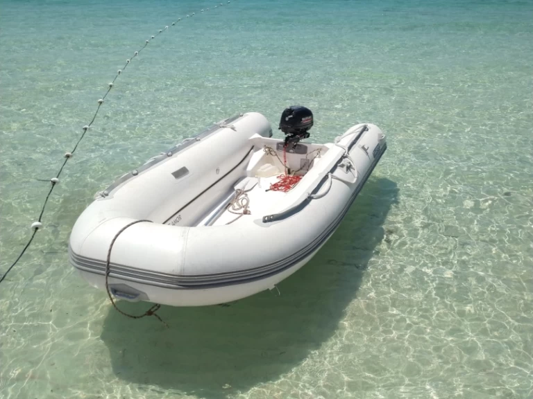 Lagoon Lagoon 380 między profesjonalistami a osobami prywatnymi w Barcelona