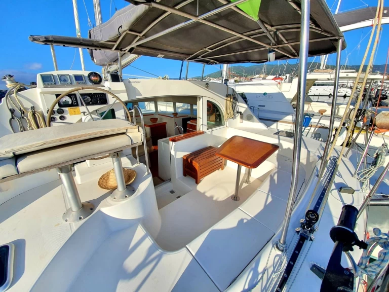 Wynajem łodzi Barcelona tanio Lagoon 380