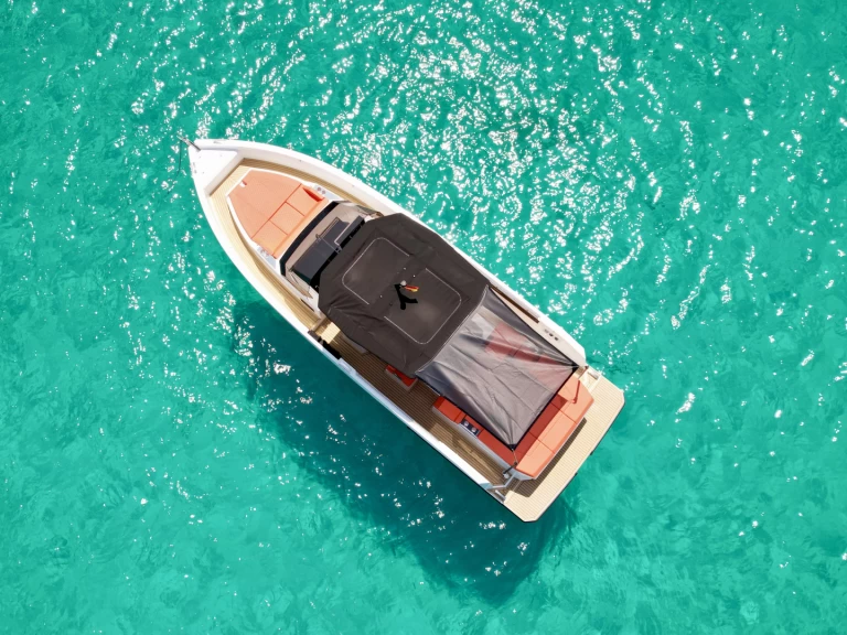 Wynajmij Motorówka z lub bez skippera DE ANTONIO Yachts w Marina Ibiza