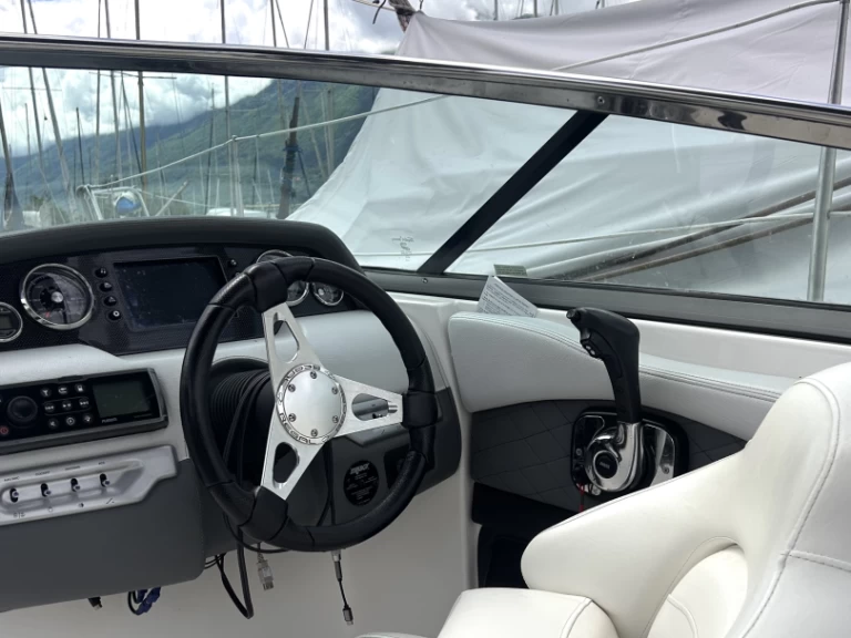 Motorówka do wynajmu w Aix-les-Bains w najlepszej cenie