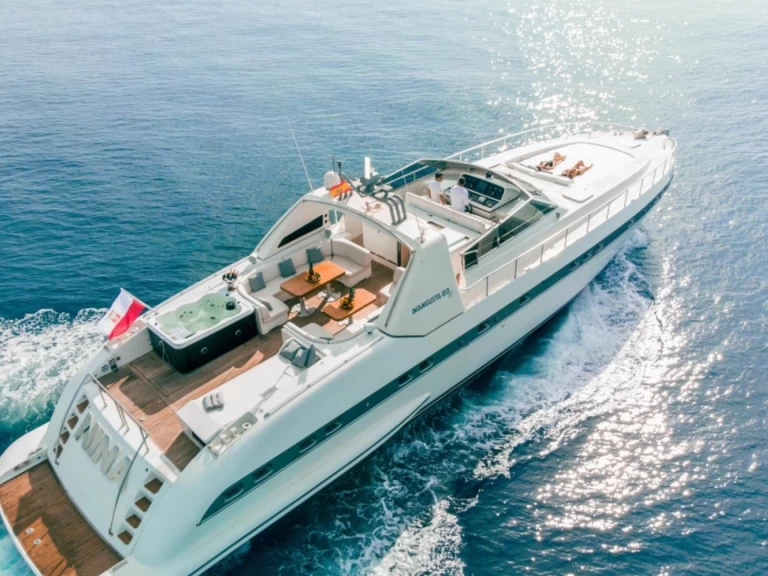 Wynajem łodzi Puerto Banús tanio Mangusta 80 open