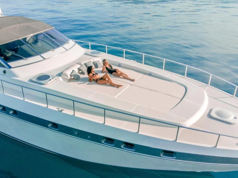 Wynajmij Luksusowy jacht z lub bez skippera Mangusta w Puerto Banús