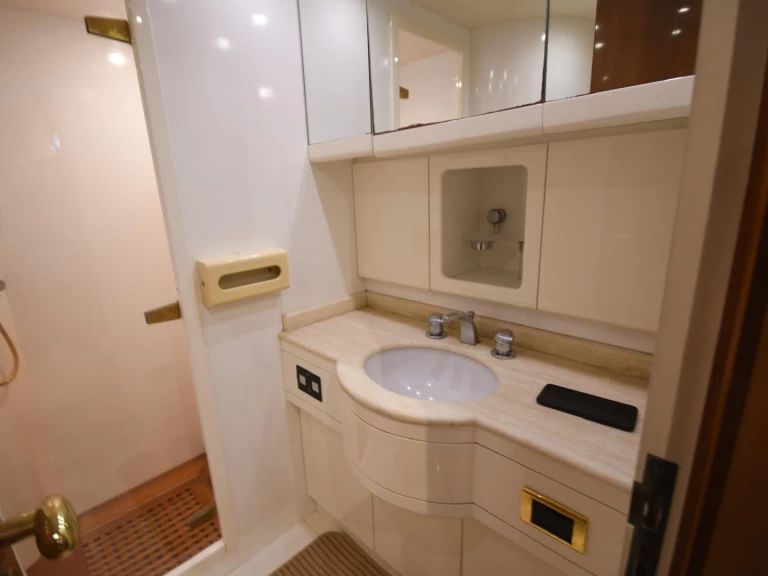 Wynajem łodzi D-Marin Göcek Marina tanio Azimut 70