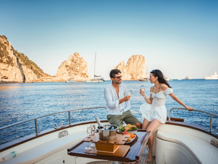 Wynajem łodzi Seiano tanio Cilento 35