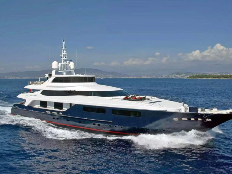 Wynajmij Custom BURKUT w Neapol