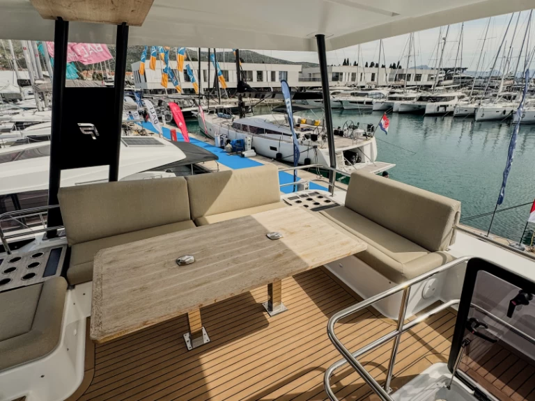Wynajem łodzi Donji Seget tanio Fountaine Pajot MY5