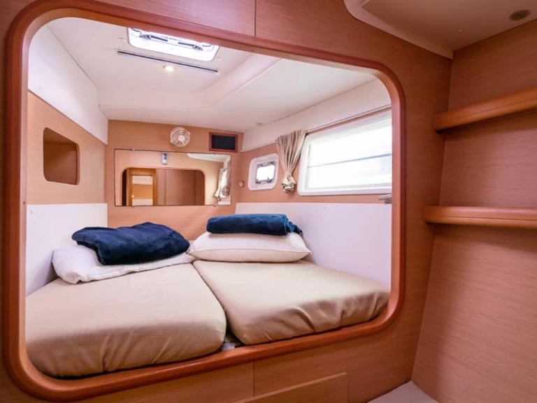 Wynajmij Lagoon Lagoon 440 w Olbia