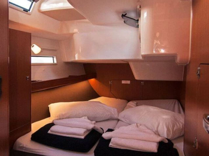 Wynajem łodzi Split tanio Cruiser 51