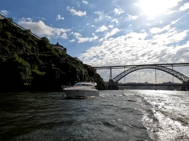 Wynajem Motorówka Exclusive Private Boat Tour with The Last		 z patentem 