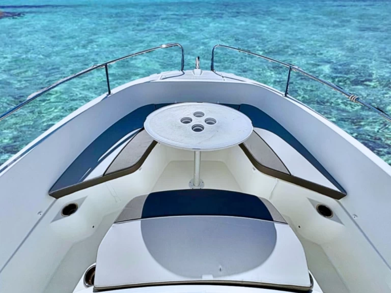 Wynajem w Hyeres- Jeanneau Cap Camarat 7.5 Style na SamBoat