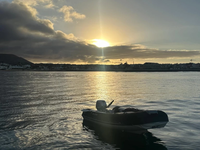 Wynajem łodzi Arrecife tanio 45