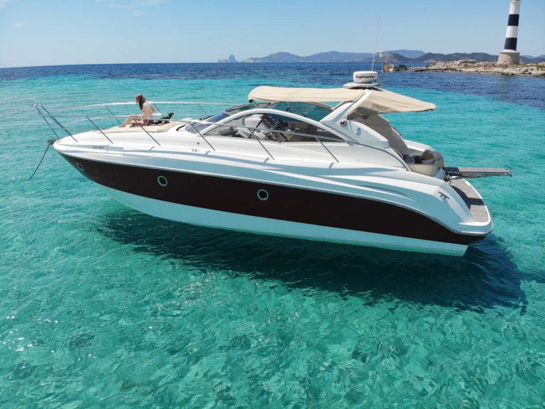 Wynajmij Bénéteau Monte Carlo 37 w Ibiza Town