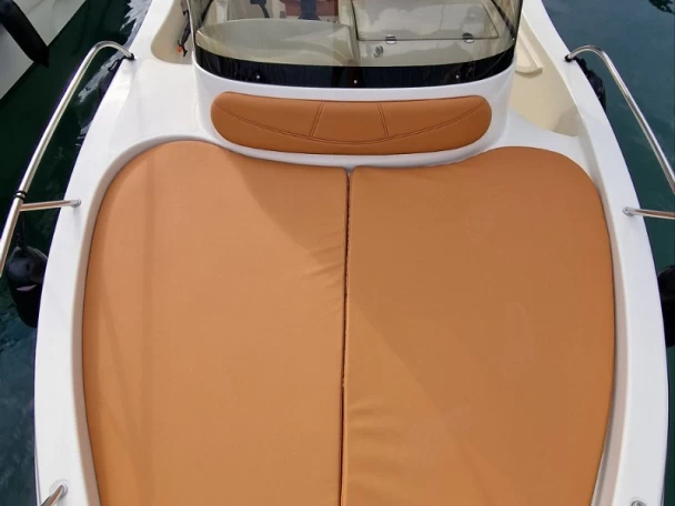 Wynajem łodzi Porec tanio Flame