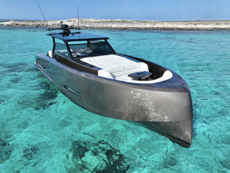 Wynajem Motorówka w Ibiza Town - Vanquish VQ45 T Top