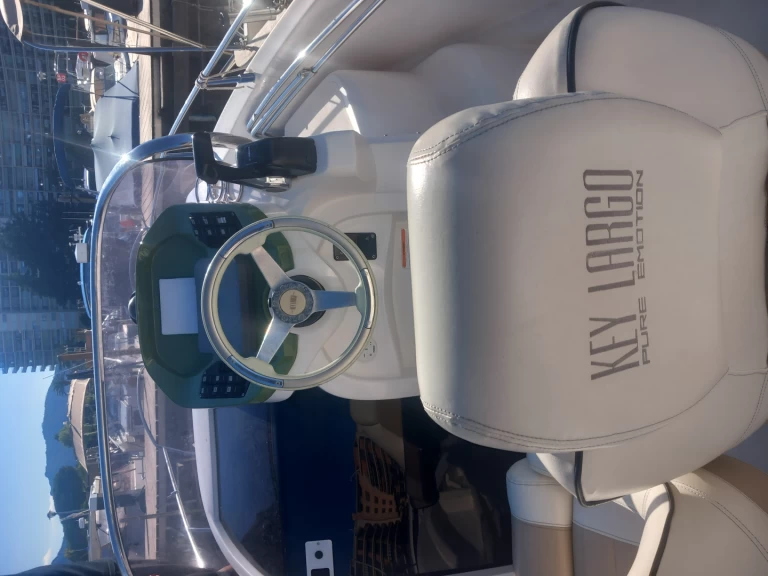 Wynajem łodzi Kay Kay largo 24 w Mandelieu-la-Napoule na SamBoat 