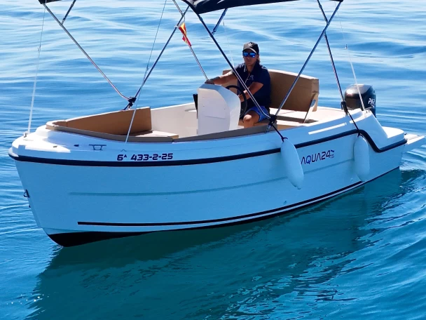 Motorówka do wynajmu w Benalmadena w najlepszej cenie