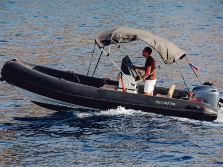 Wynajmij Łódż półsztywna z lub bez skippera Noburania w Hydra