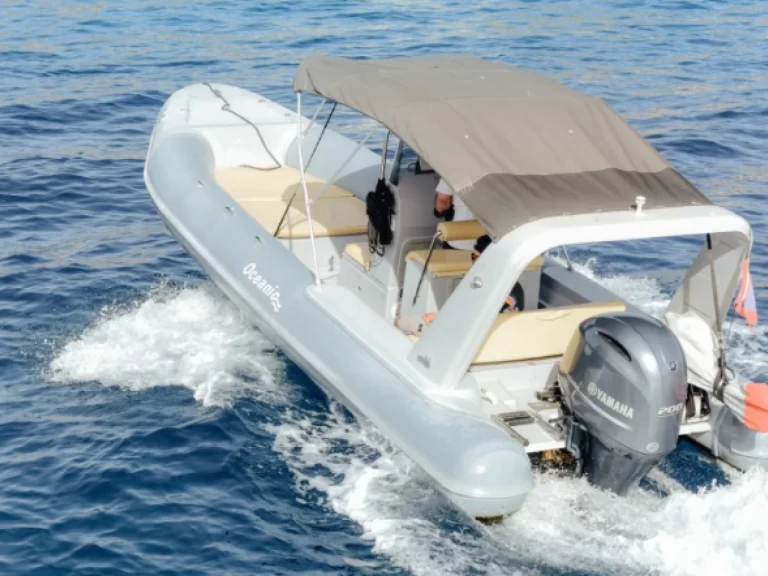 Łódż półsztywna do wynajmu w Hydra w najlepszej cenie