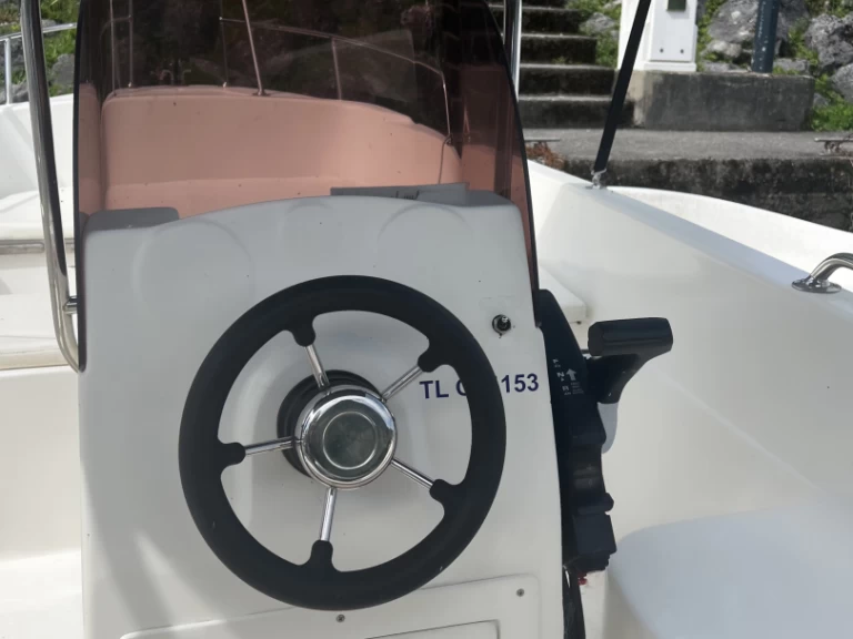 Wynajem Motorówka Safter z patentem 