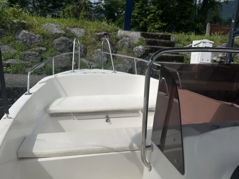 Motorówka do wynajmu w Aix-les-Bains w najlepszej cenie