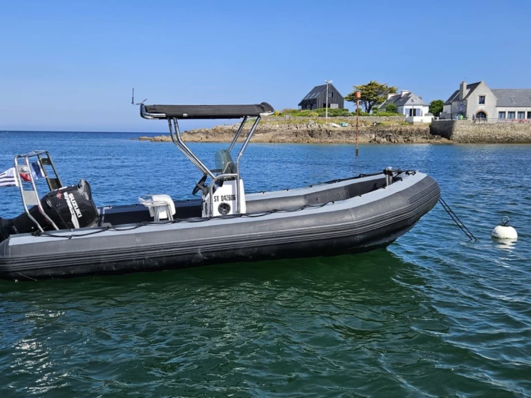 Wynajem Łódż półsztywna Sillinger z patentem 