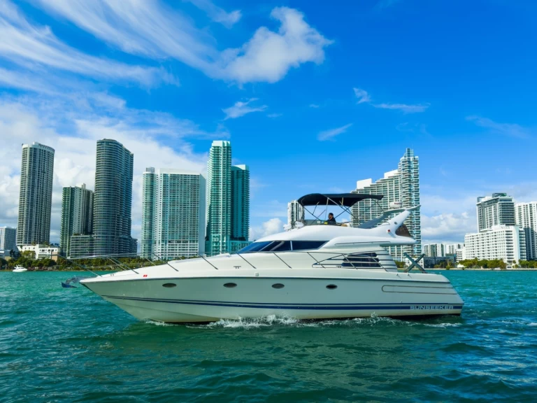 Wynajem Luksusowy jacht w Miami - Sunseeker Manhattan 50