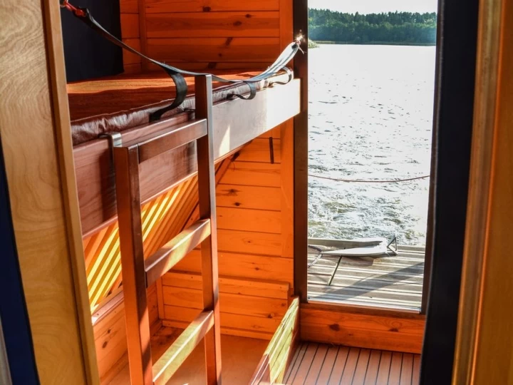 Wynajmij Floss D7 w Wolziger See