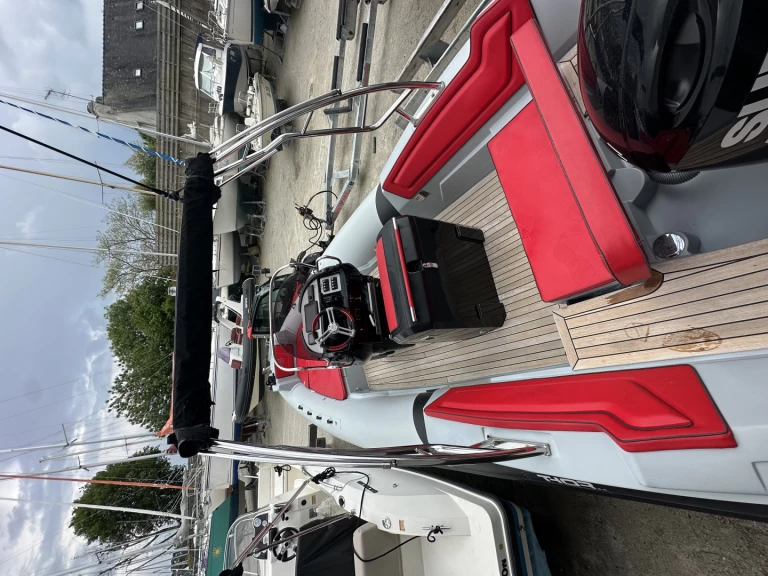 Wynajmij Łódż półsztywna z lub bez skippera Thor w Arzon