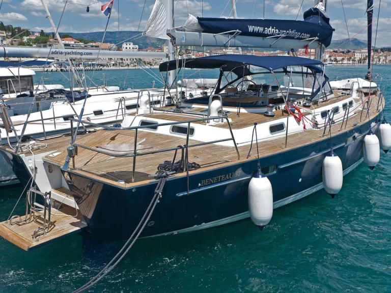 Wynajem łodzi Split tanio Beneteau 57