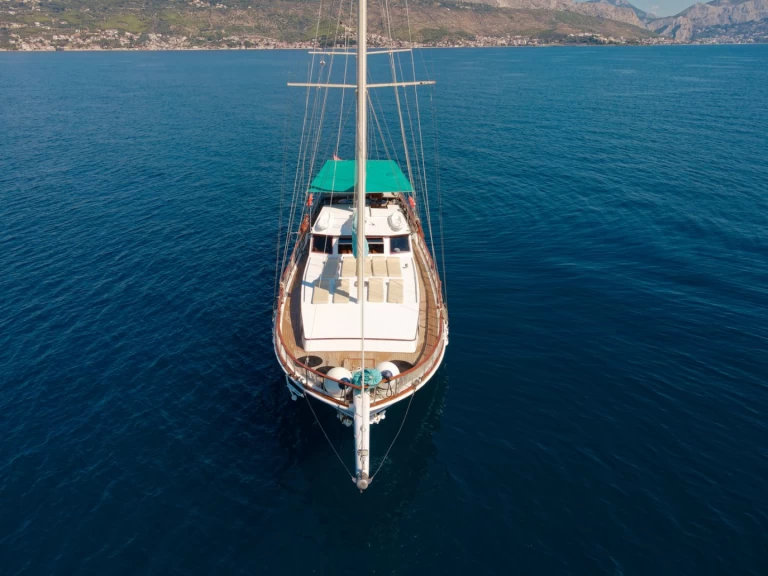 Wynajem łodzi Custom Made Agora w Krilo na SamBoat 