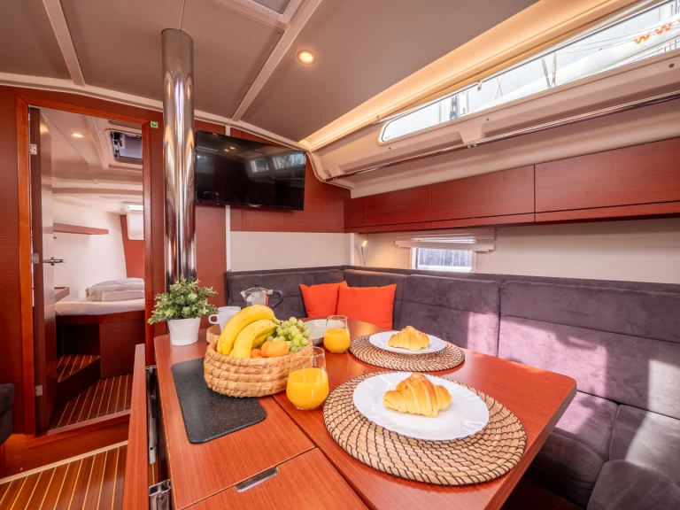 Hanse Hanse 418 między profesjonalistami a osobami prywatnymi w Split