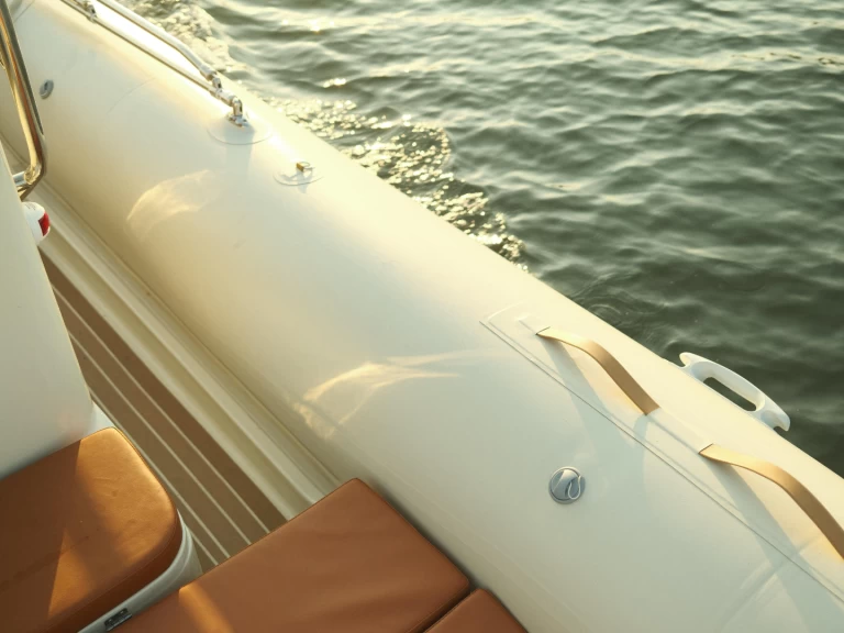 Wynajem Łódż półsztywna w Porto Rotondo - Ribmarine 585