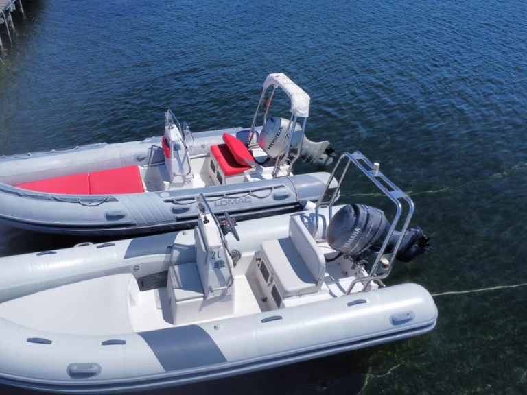 Lomac Lomac 500 OK między profesjonalistami a osobami prywatnymi w Porto Rotondo