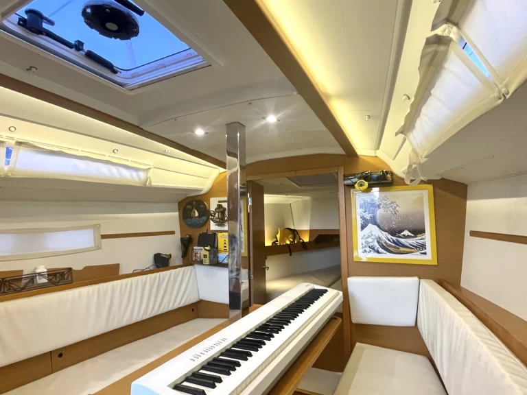 Żaglowiec do wynajmu w Marina di Grosseto w najlepszej cenie