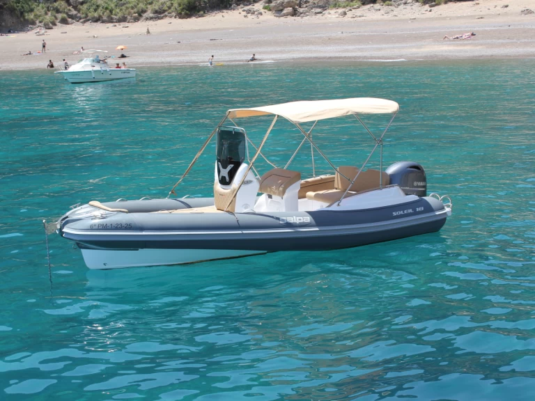 Salpa Salpa Soleil 18 między profesjonalistami a osobami prywatnymi w Can Picafort